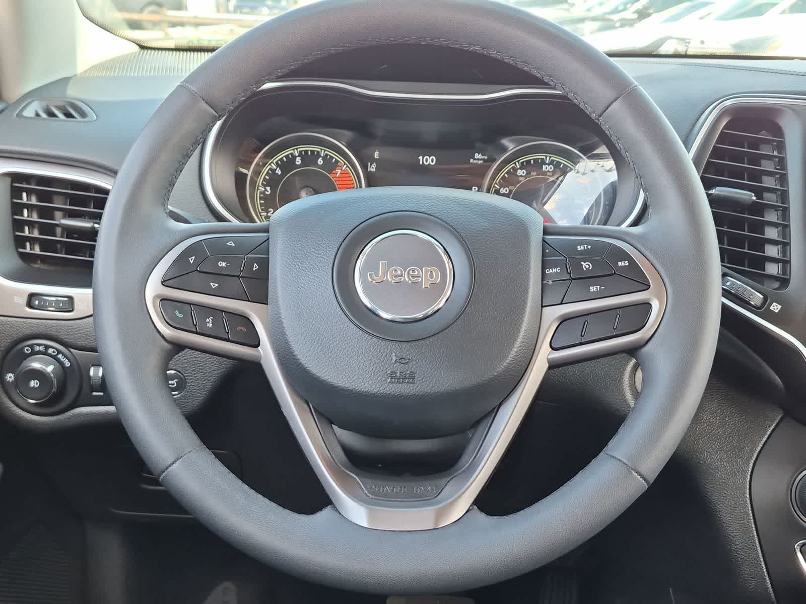 2022 Jeep Cherokee Latitude Lux