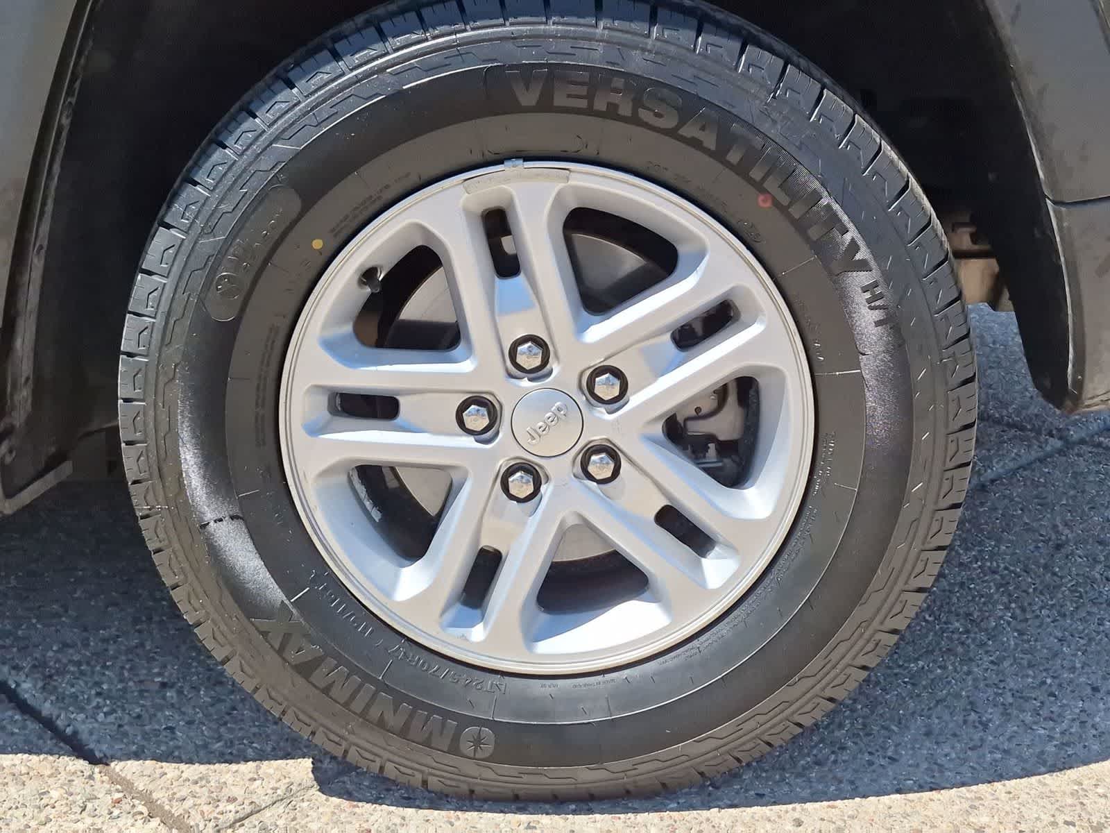 2023 Jeep Grand Cherokee Laredo