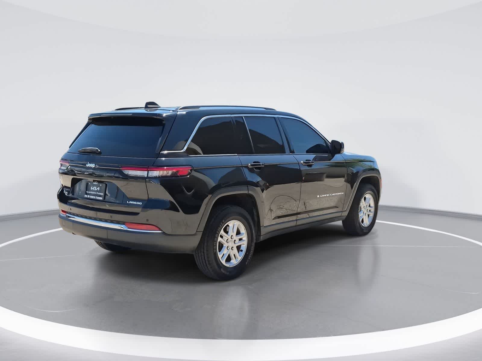 2023 Jeep Grand Cherokee Laredo