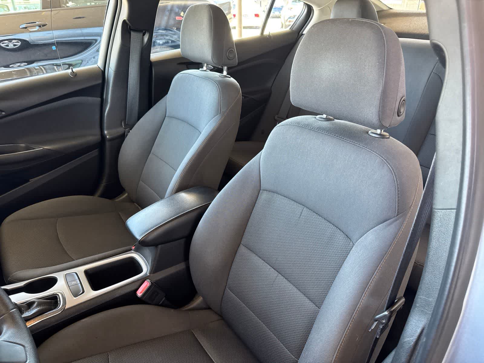 2018 Chevrolet Cruze LS