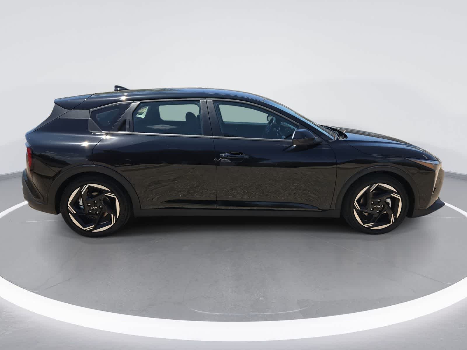 2026 Kia K4 Hatchback EX