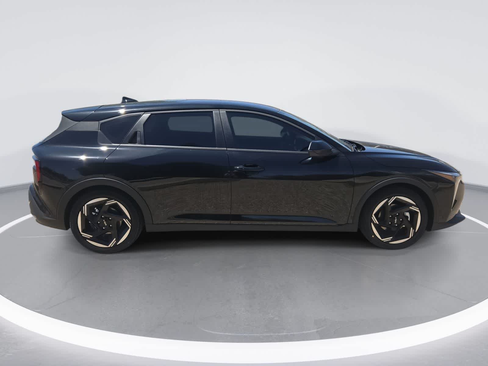 2026 Kia K4 Hatchback EX