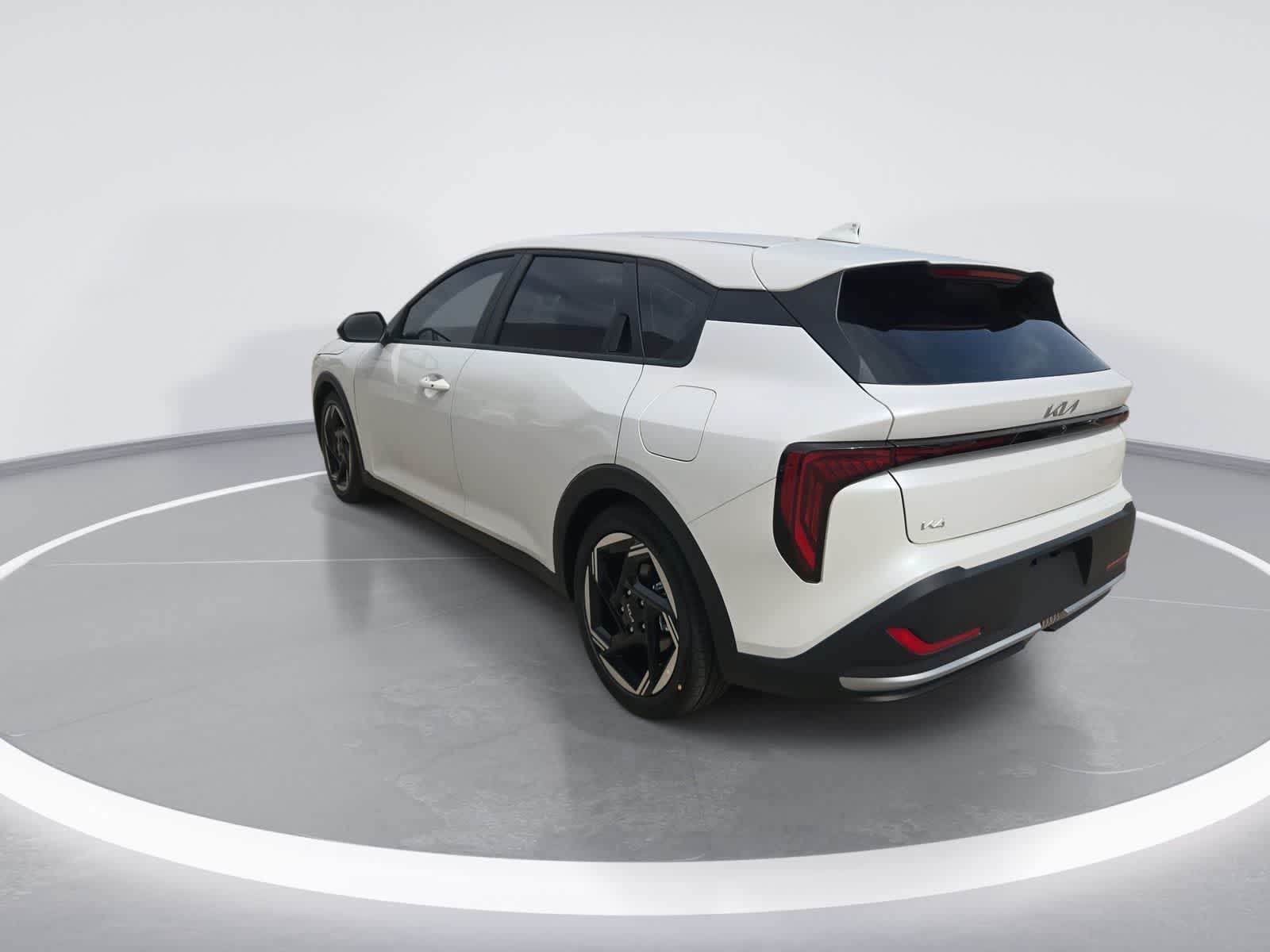 2026 Kia K4 Hatchback EX