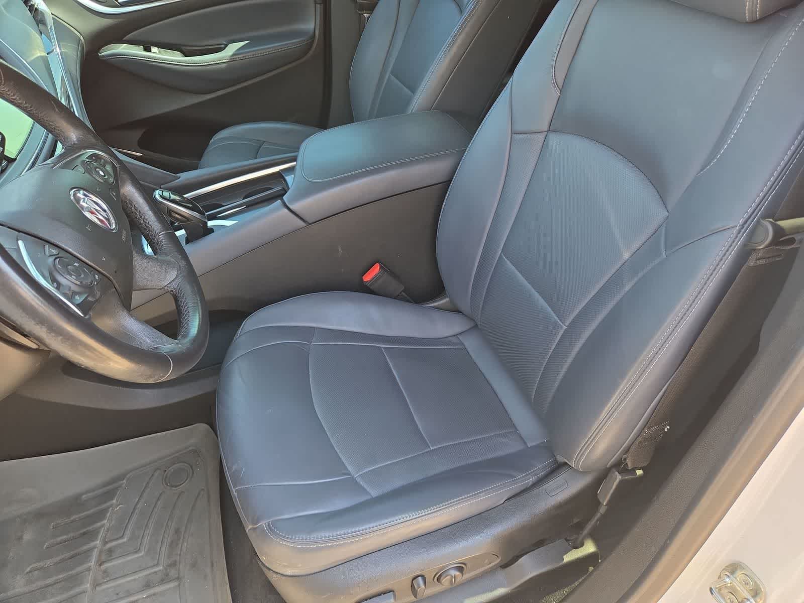 2021 Buick Enclave Essence