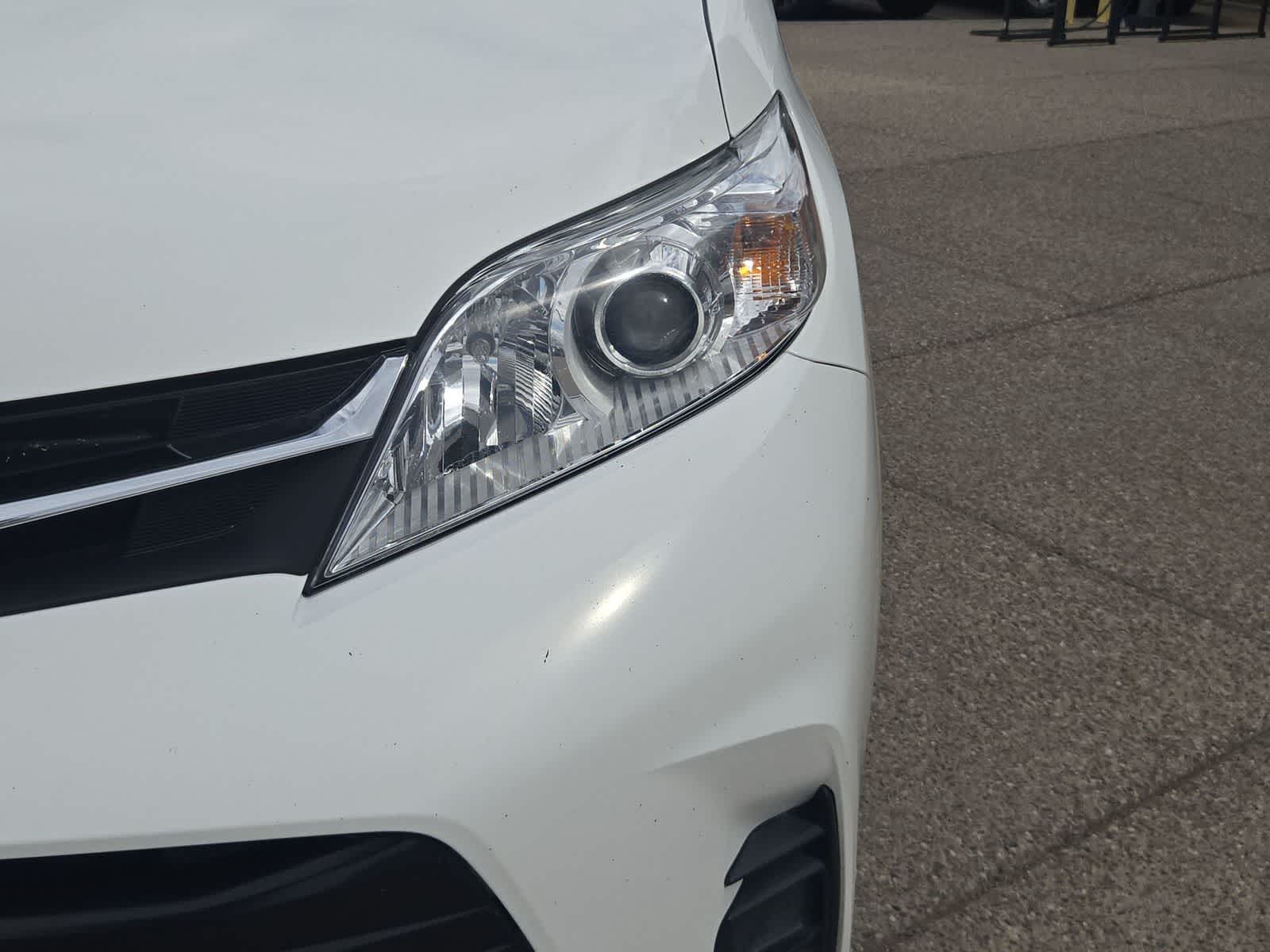 2018 Toyota Sienna LE