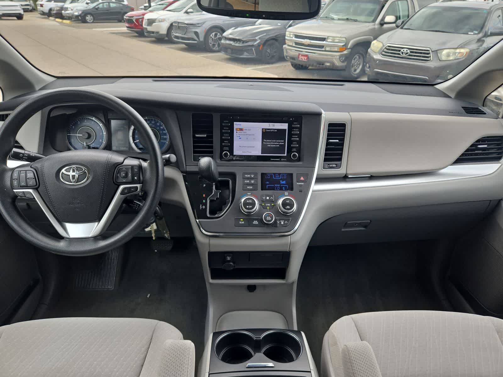 2018 Toyota Sienna LE