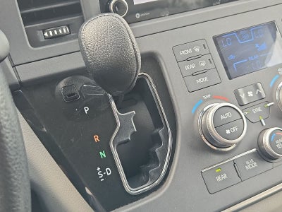 2018 Toyota Sienna LE