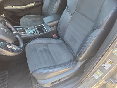 2022 Mitsubishi Outlander Base