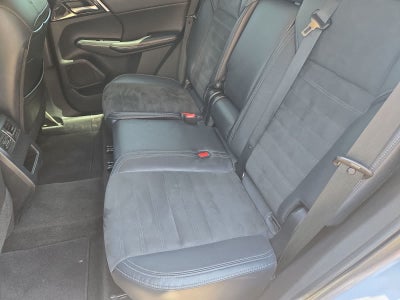 2022 Mitsubishi Outlander Base