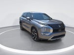 2022 Mitsubishi Outlander Base