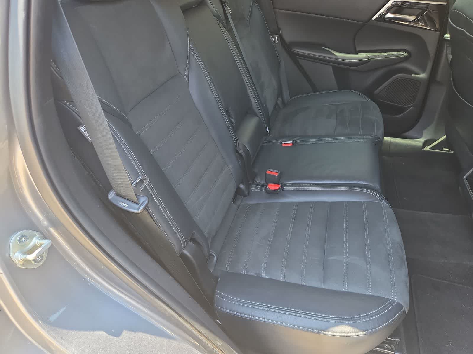 2022 Mitsubishi Outlander Base