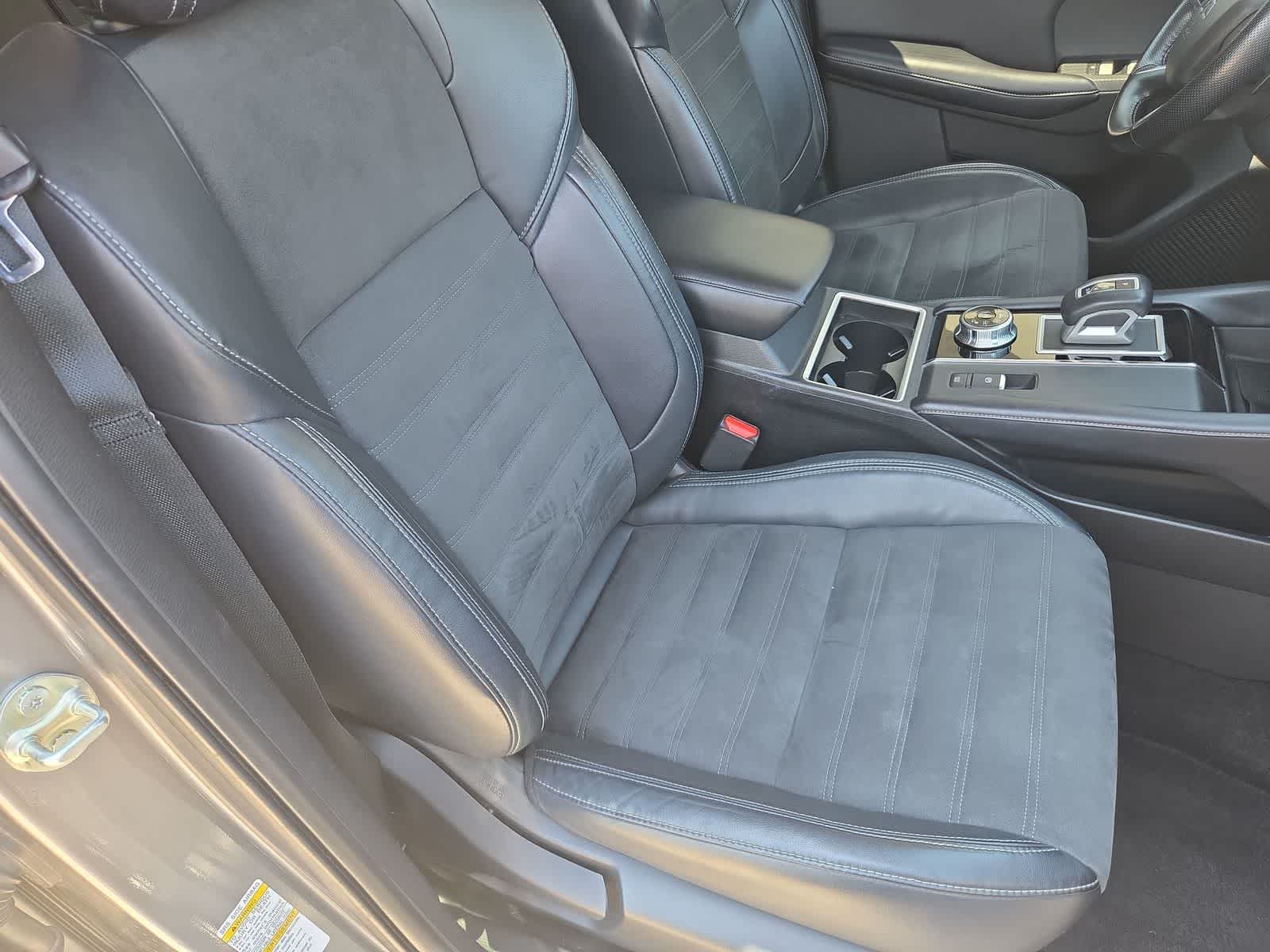2022 Mitsubishi Outlander Base