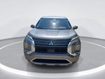 2022 Mitsubishi Outlander Base