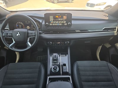 2024 Mitsubishi Outlander SE Black Edition