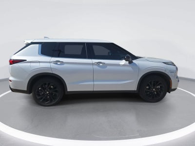 2024 Mitsubishi Outlander SE Black Edition