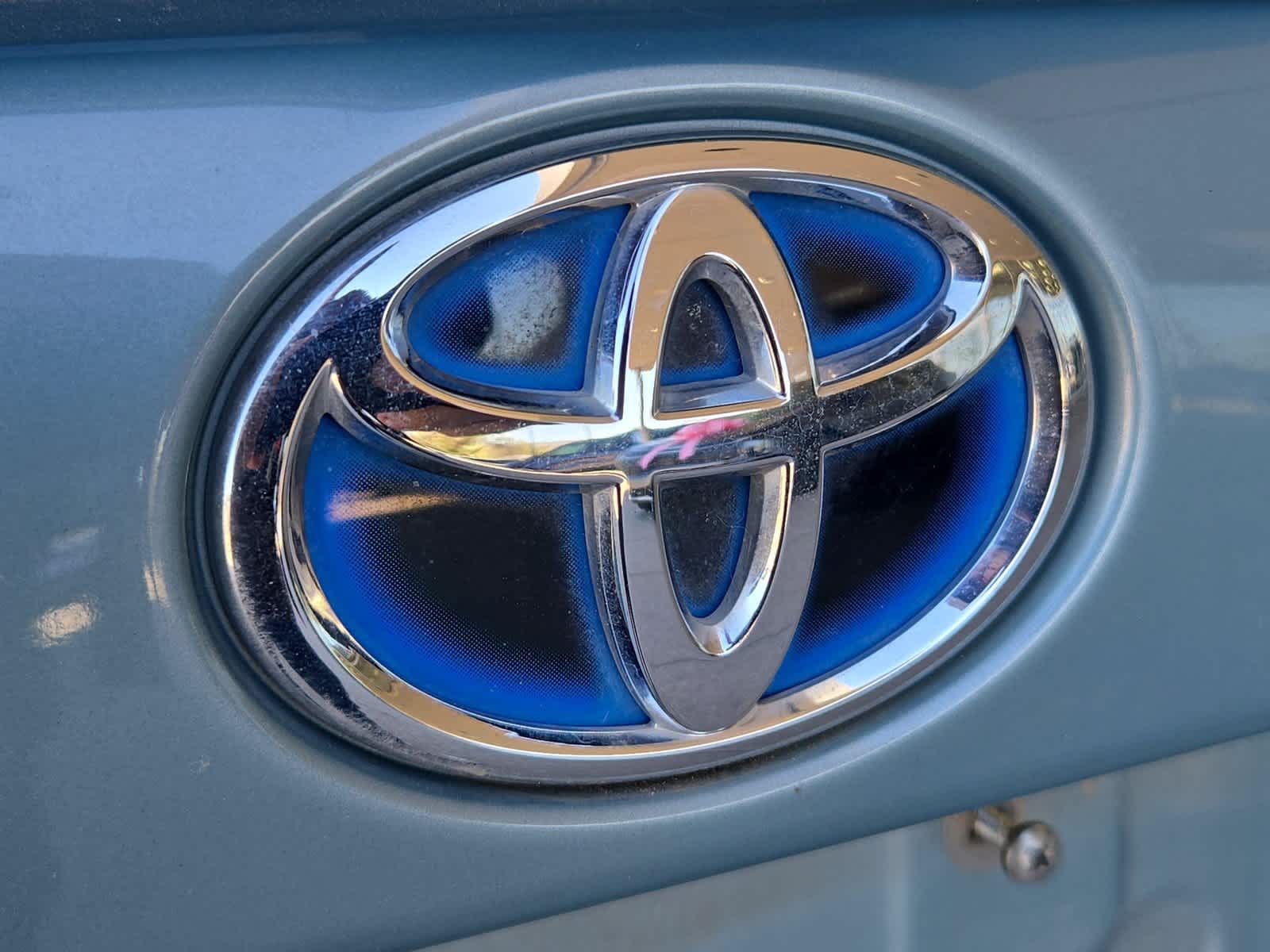 2019 Toyota Prius LE