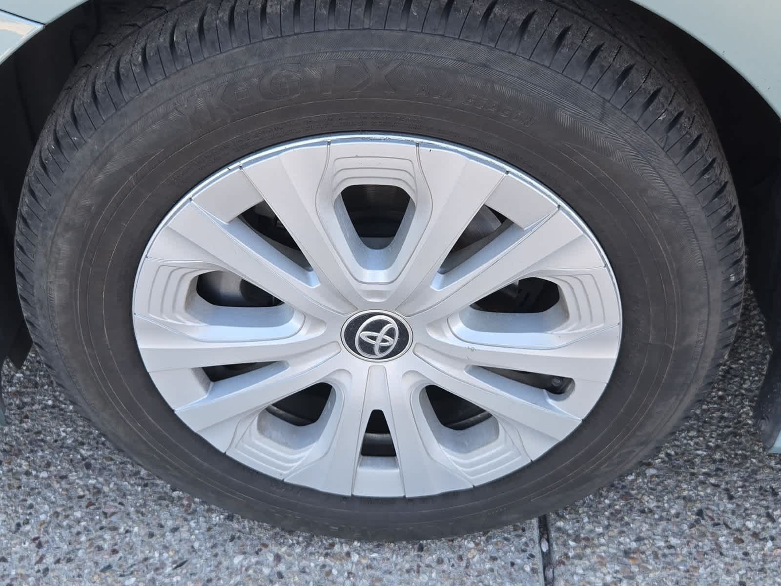 2019 Toyota Prius LE