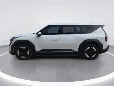 2024 Kia EV9 Light Long Range