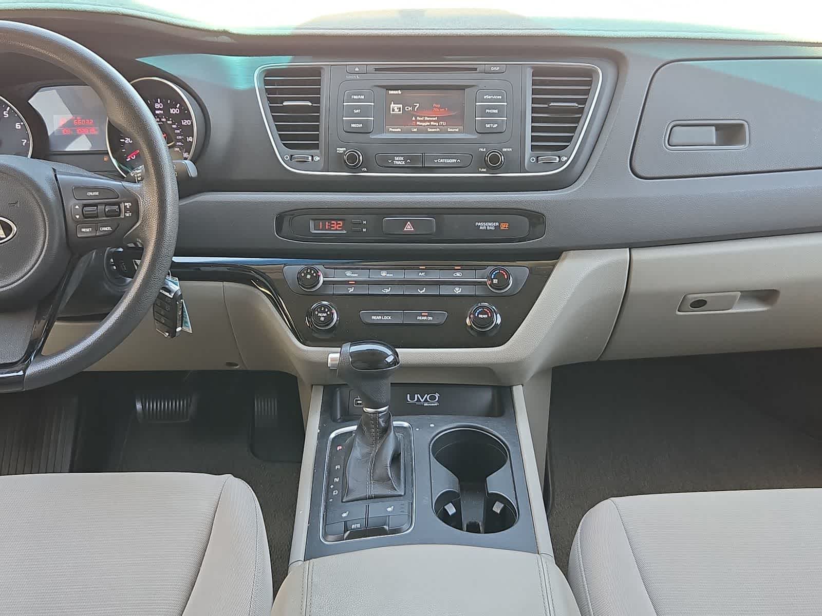 2015 Kia Sedona LX