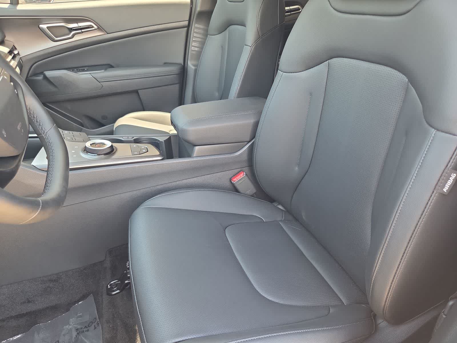 2026 Kia Sportage EX Hybrid - Photo 15