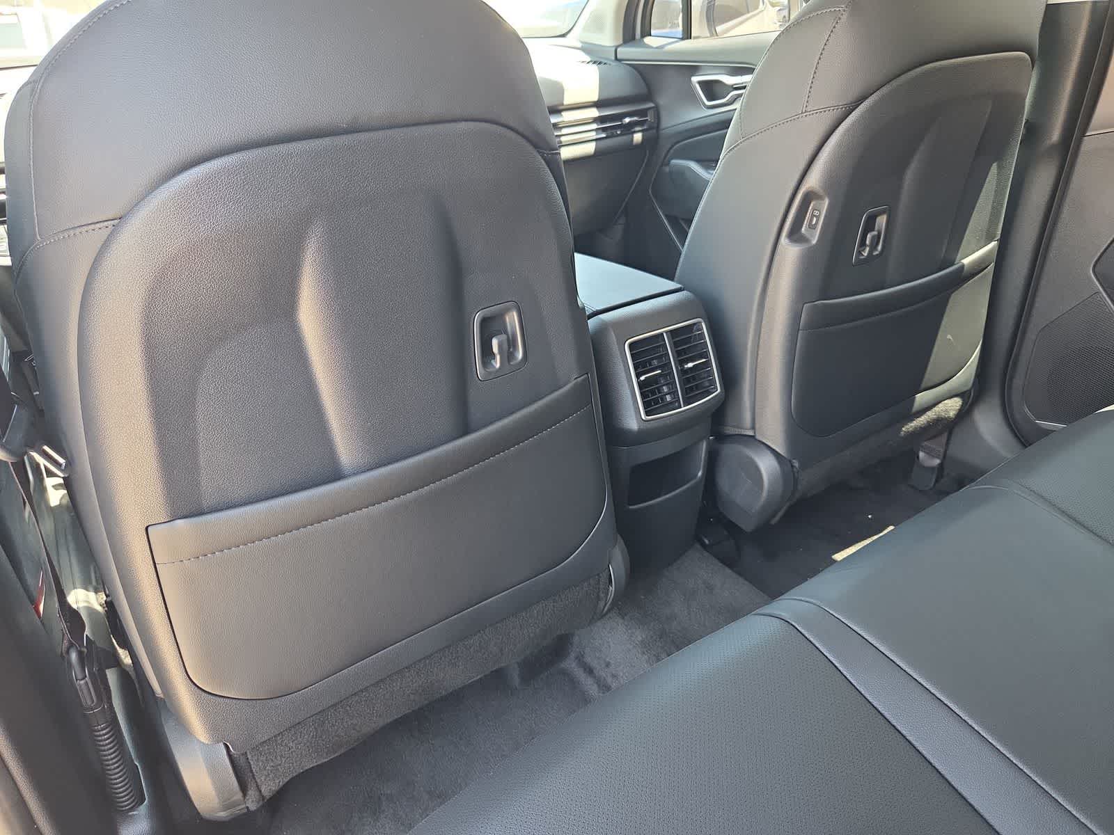 2026 Kia Sportage EX Hybrid - Photo 17